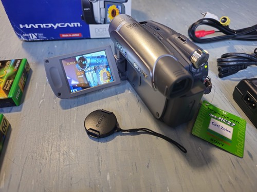 Sony handycam dcr - sony,